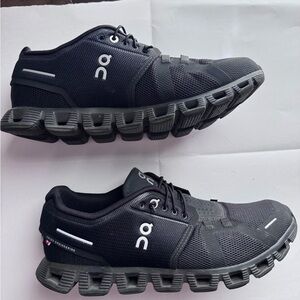 On Running Dark Gray Sneakers